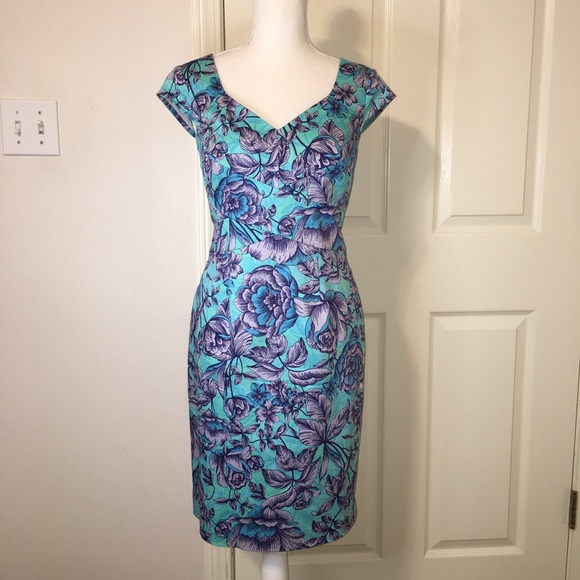 Adrianna Papell Dresses & Skirts - Adrianna Papell Floral Dress